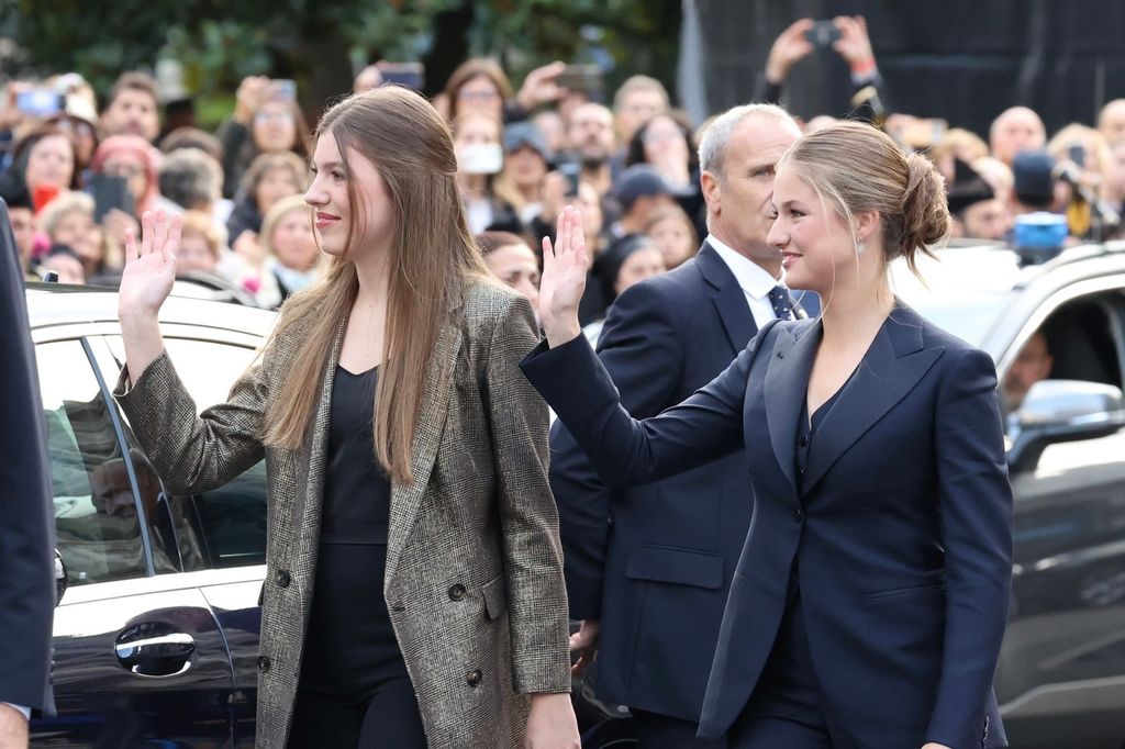 La princesa Leonor y la infanta Sofía en los Premios Princesa de Asturias el 25 de octubre de 2024 en Oviedo