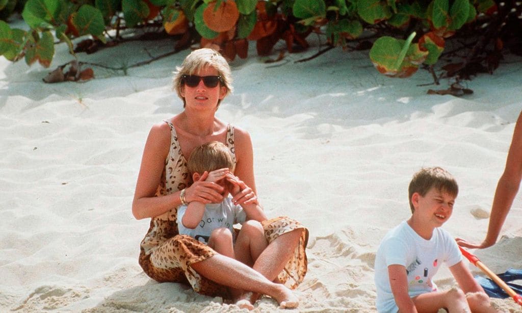 Diana de Gales, de vacaciones con Guillermo y Harry