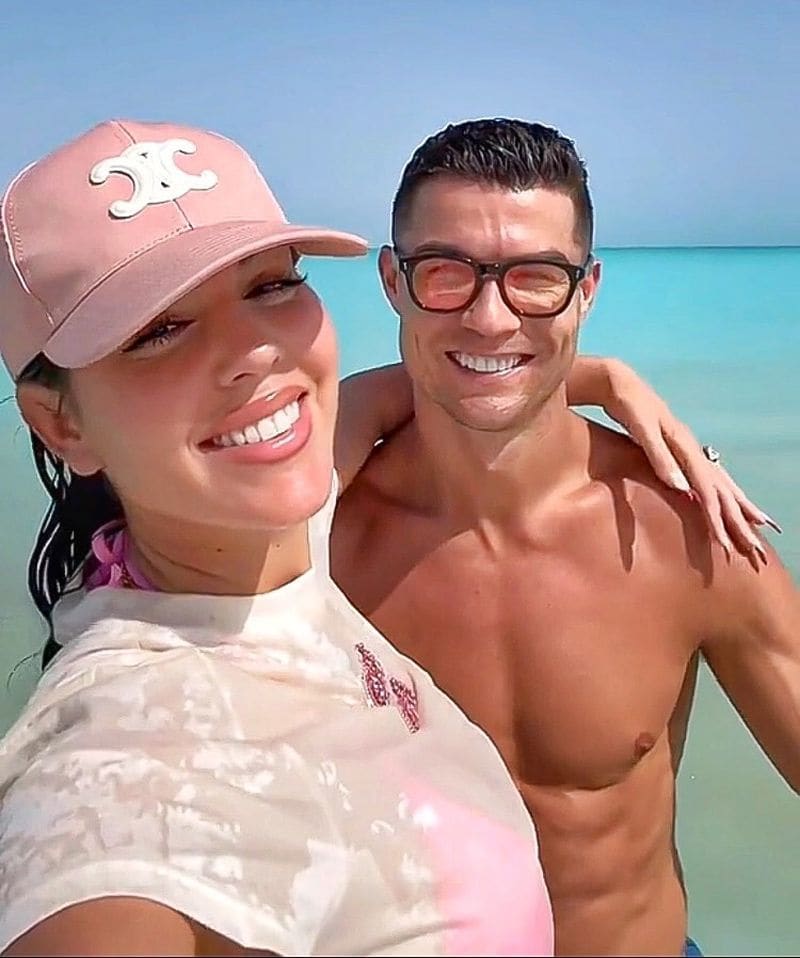 Georgina Rodríguez y Cristiano Ronaldo en el paraíso