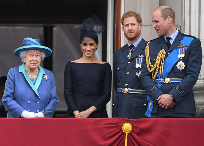 Duques de Sussex y reina de Inglaterra