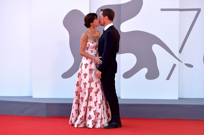 Benedict y su Sophie se besan