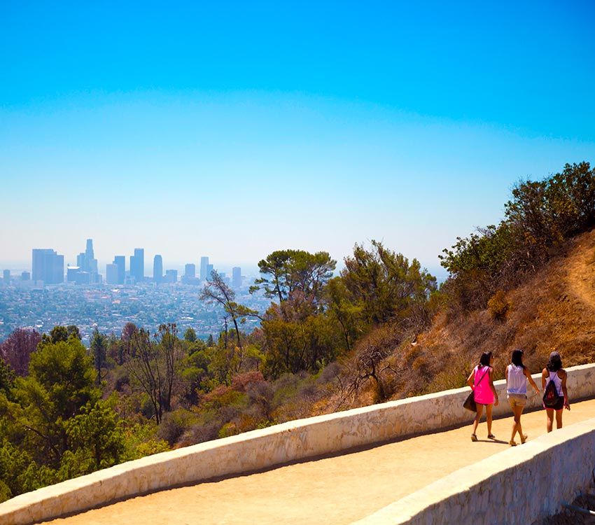 Ruta senderista en el Griffith Park de Los Ángeles