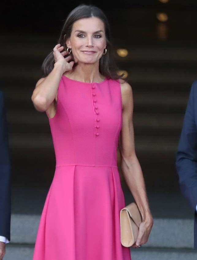 Reina Letizia vestido look