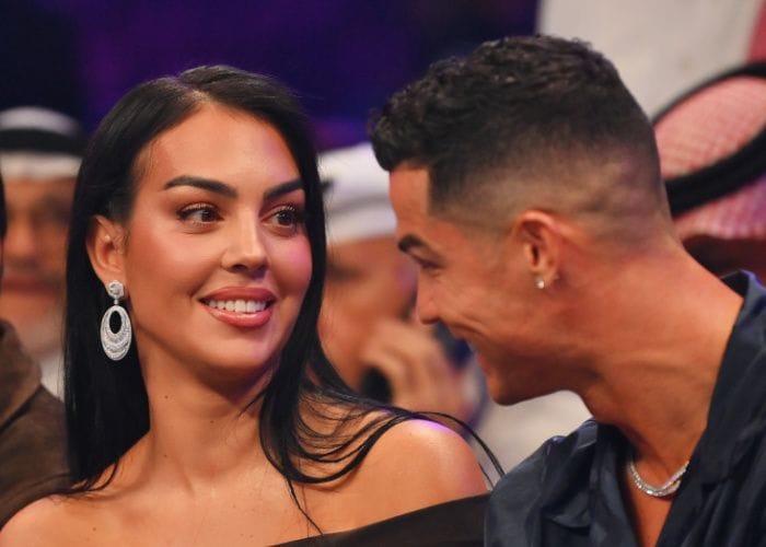 Cristiano Ronaldo y Georgina Rodríguez en un combate de boxeo