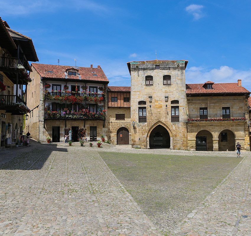 Santillana del Mar, Plaza Mayor, Cantabria