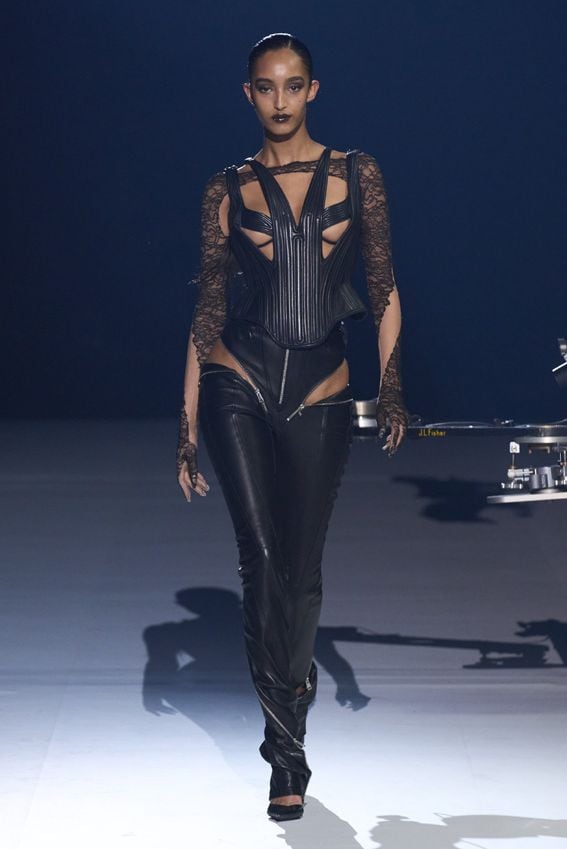 mugler002a