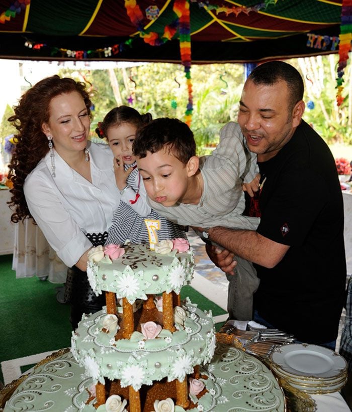 El rey Mohamed VI y Lalla Salma en el séptimo cumpleaños de su hijo