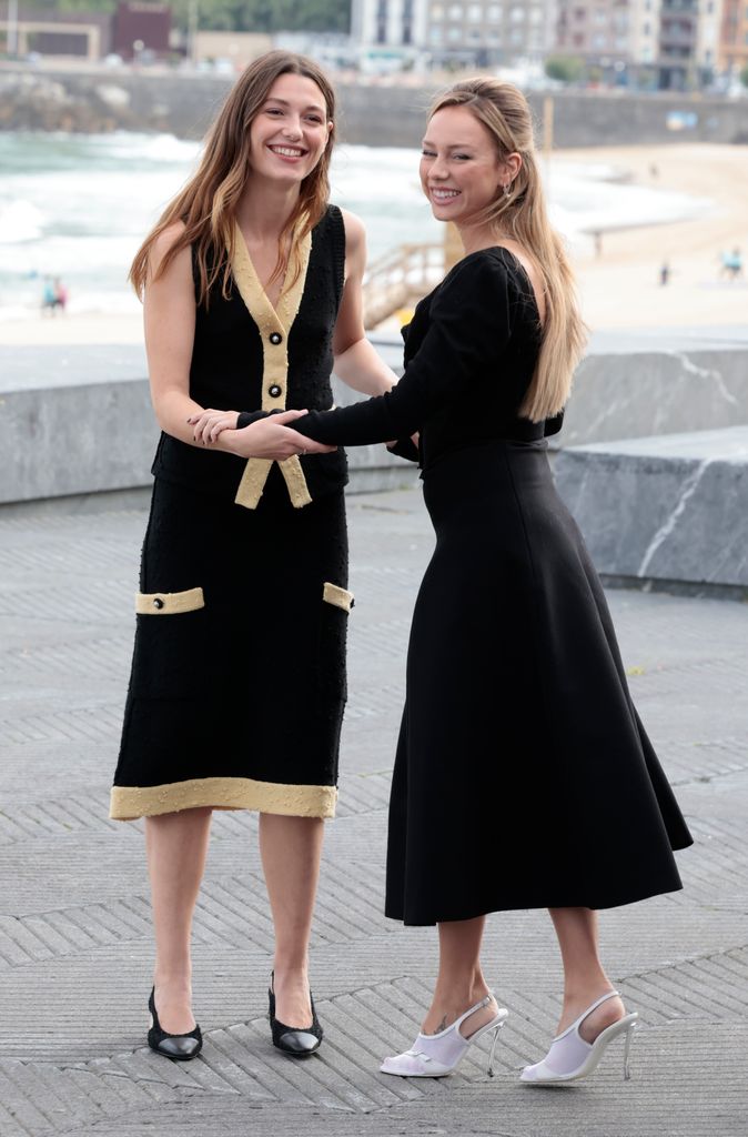 Ester Exposito Y Mathilde Ollivier en el Festival de San Sebastián