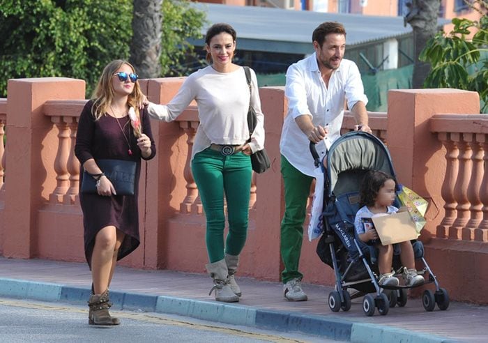 Rocío Flores con Olga Moreno y Antonio David Flores