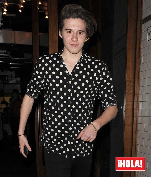 Brooklyn Beckham ha celebrado su 17 cumpleaños con su familia en el restaurante Sexy Fish de Londres
