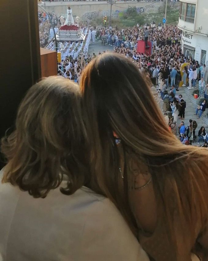 Terelu Campos con su hija en la Semana Santa de Málaga