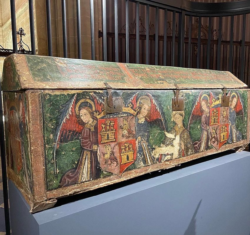 Sepulcro de la reina Urraca, catedral de Palencia