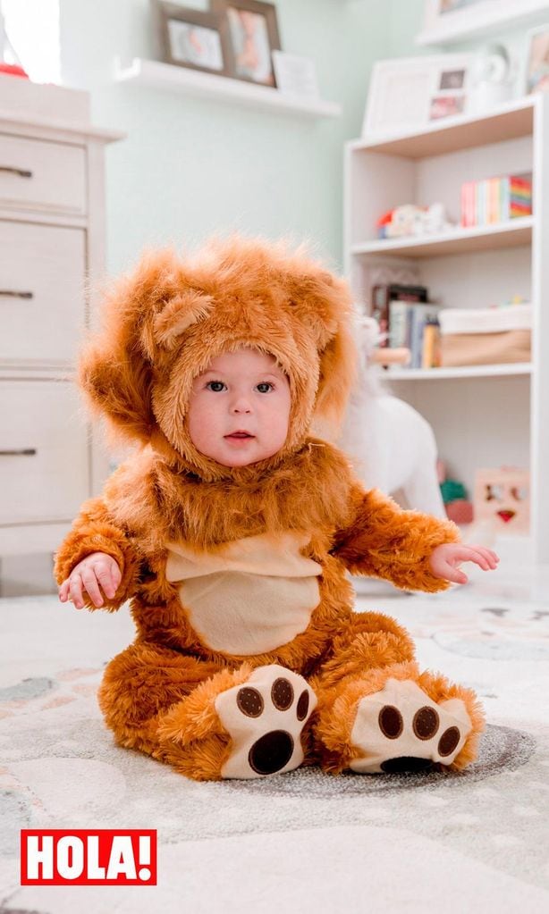 León, hijo de Carlos Calderón y Vanessa Lyon