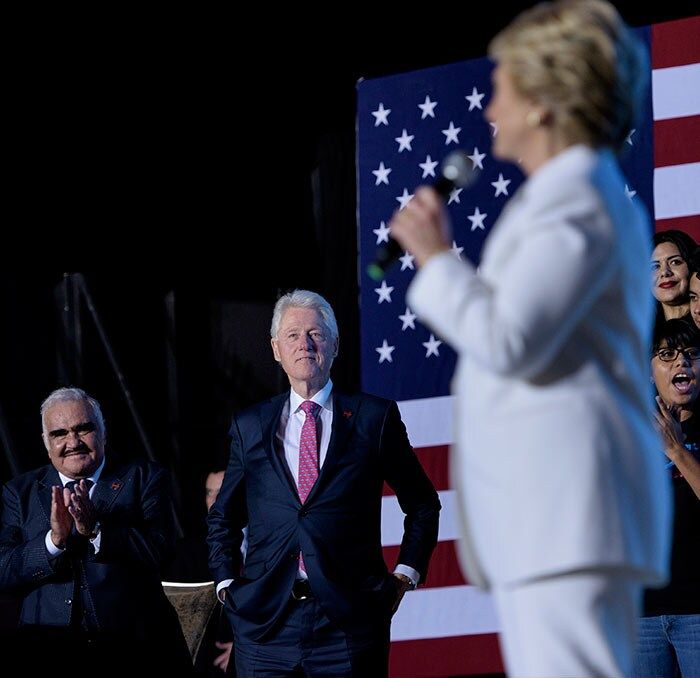 Vicente Fernández y Hillary Clinton
