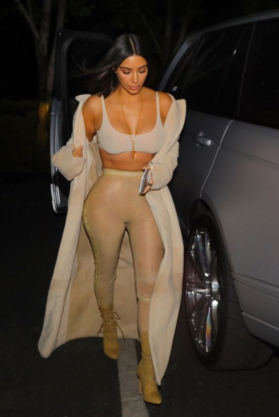 kylie_jenner_leggings_nude_6a