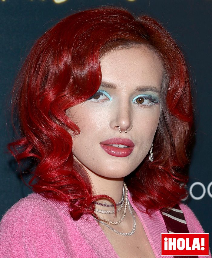 bella thorne extensiones pestañas