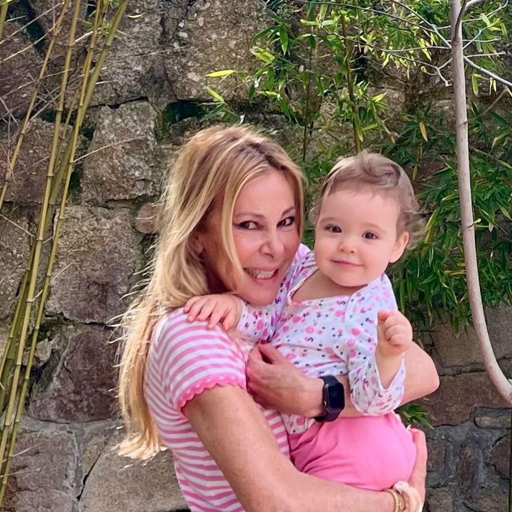 Ana Obregón and her granddaughter, Anita 