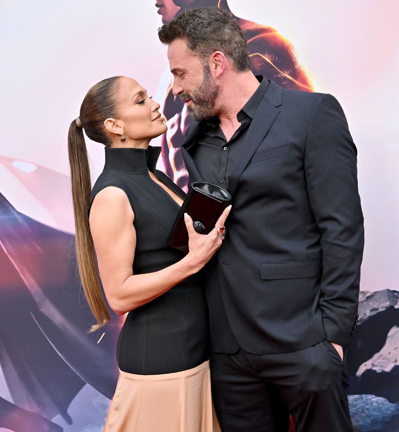 Jennifer Lopez y Ben Affleck en el estreno de The Flash