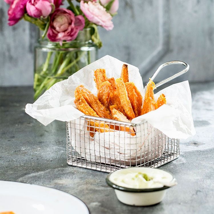 'Chips' de boniato con mayonesa de wasabi 