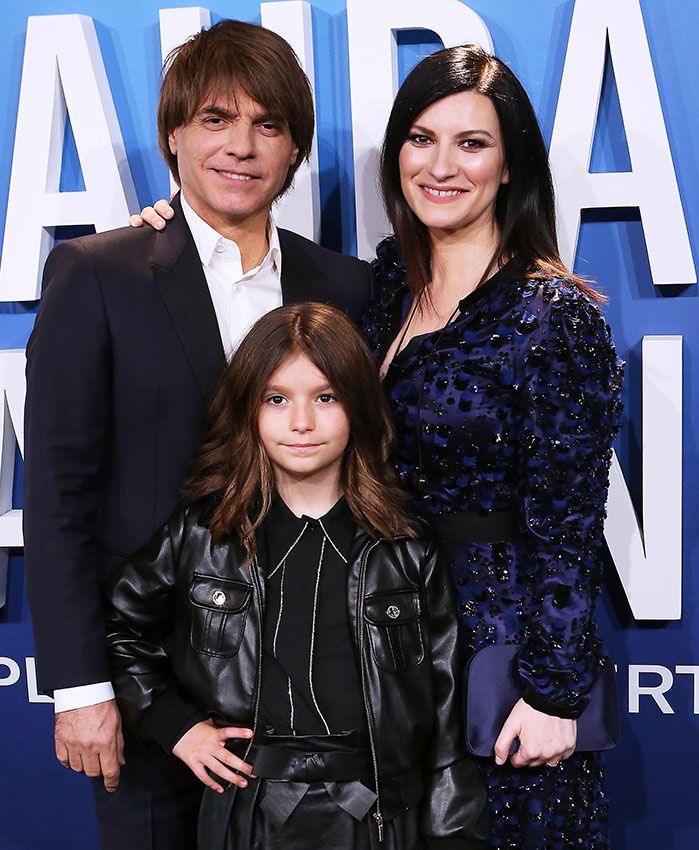 Laura Pausini con su marido, Paolo Carta, y su hija Paola en Madrid