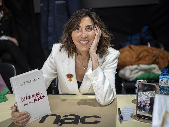 Paz Padilla con su libro