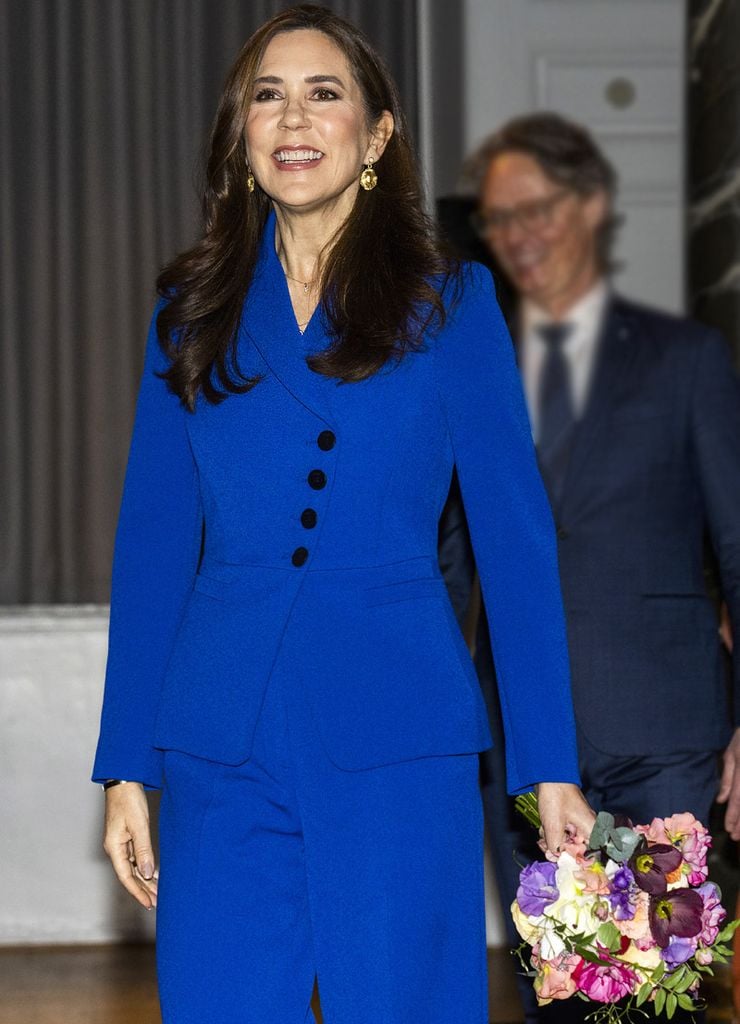 Mary de Dinamarca traje azul