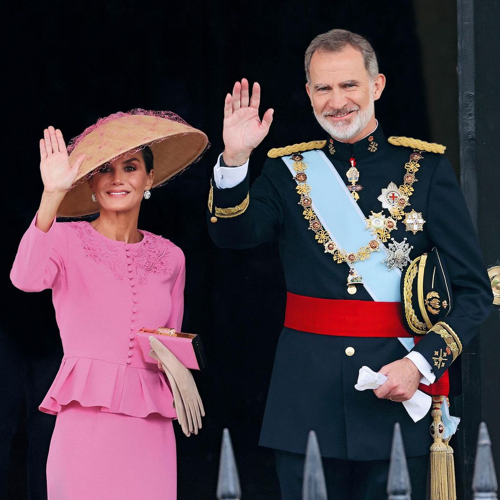 HOLA4111 REINA LETIZIA CORONACIÓN CARLOS III