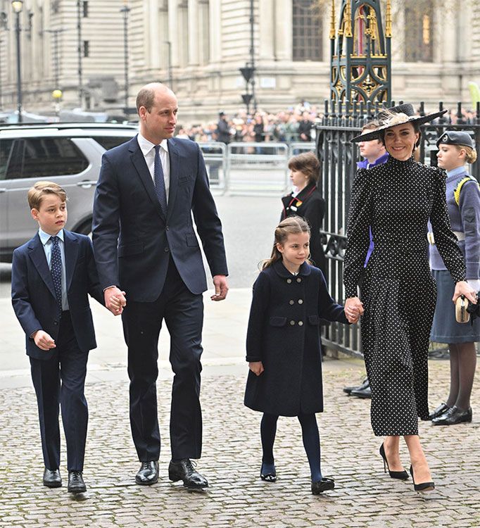 Los duques de Cambridge, con sus hijos