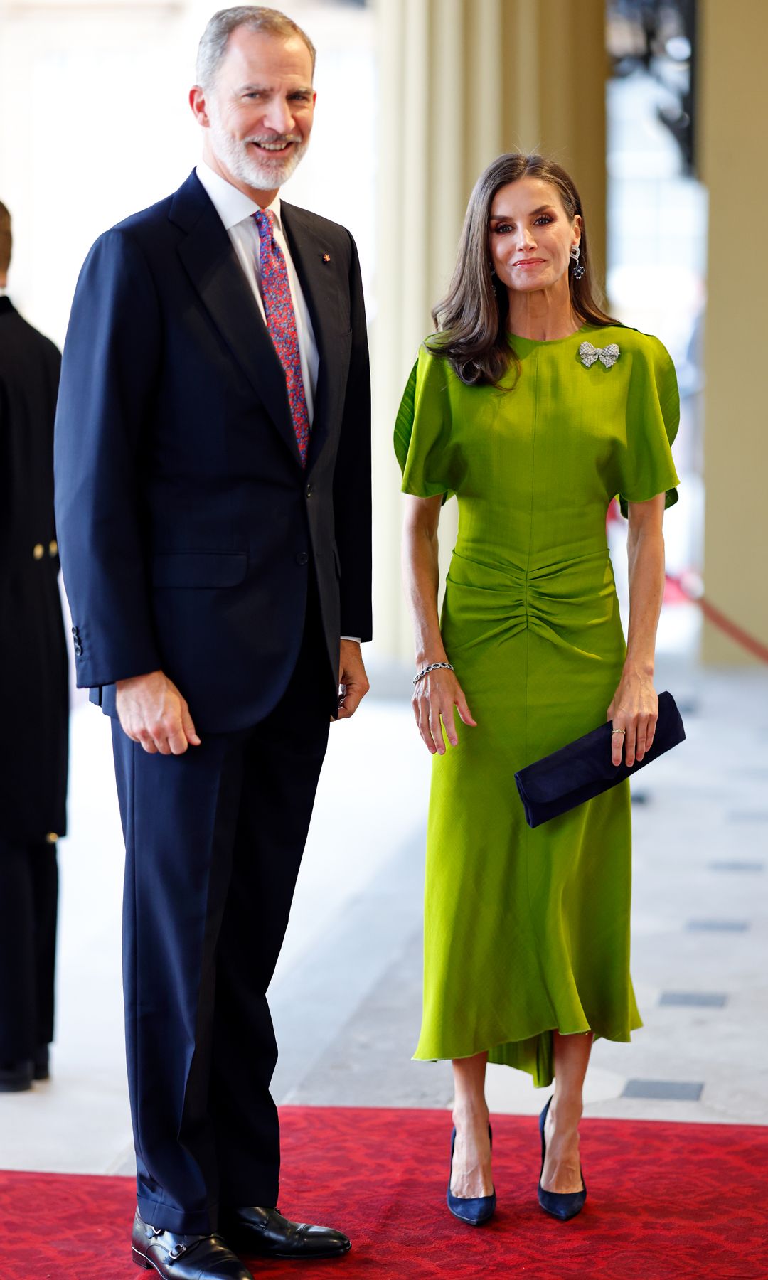 El Rey Felipe VI de España y la Reina Letizia de España asisten a una recepción en el Palacio de Buckingham para invitados extranjeros antes de la Coronación del Rey Carlos III y la Reina Camilla el 5 de mayo de 2023 en Londres, Inglaterra. 