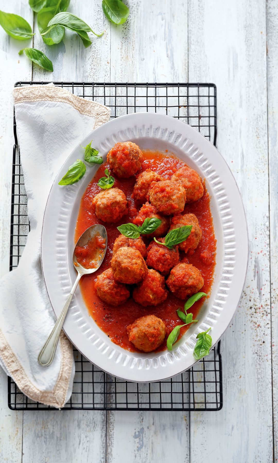 Meatballs in sauce