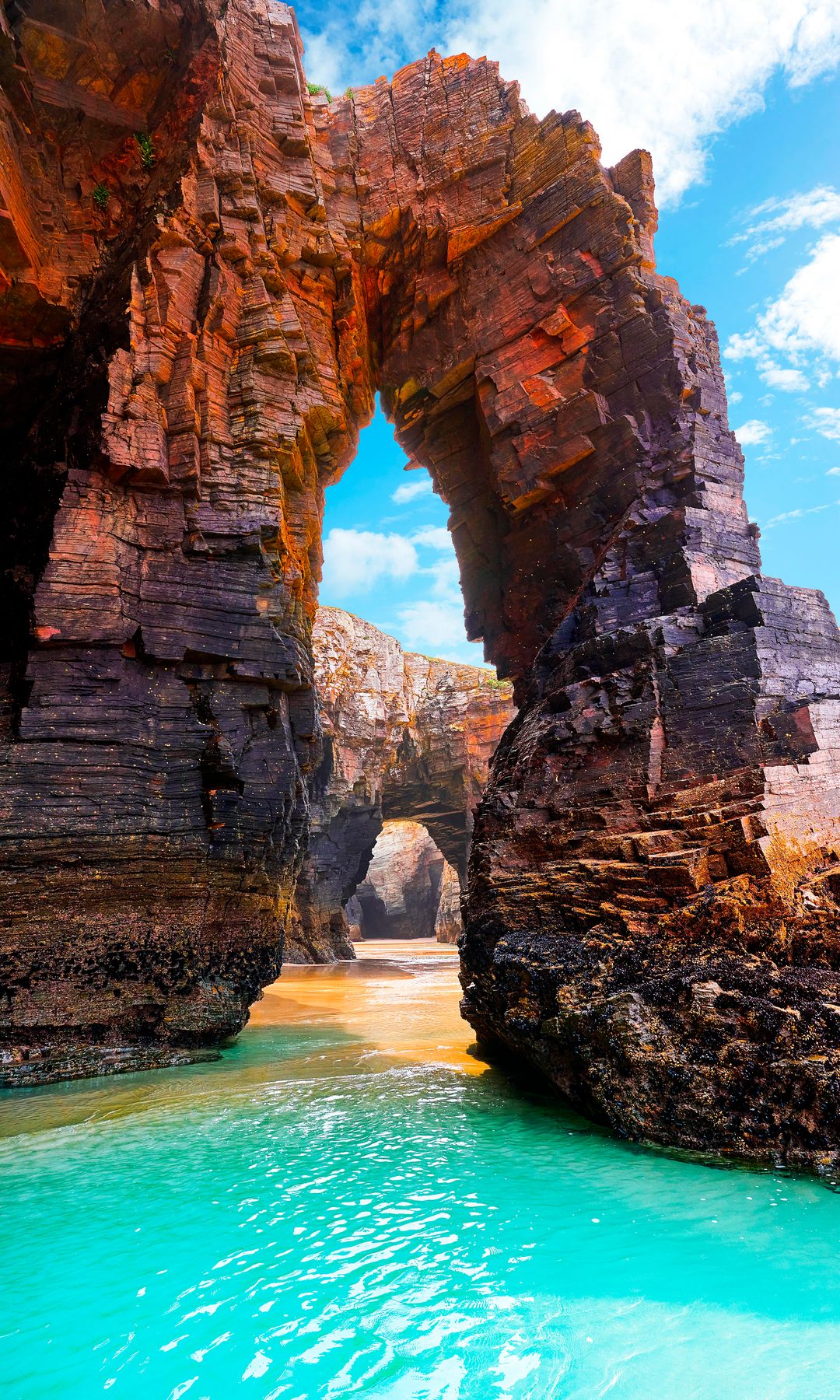 Playa las Catedrales en Ribadeo, Lugo, Galicia