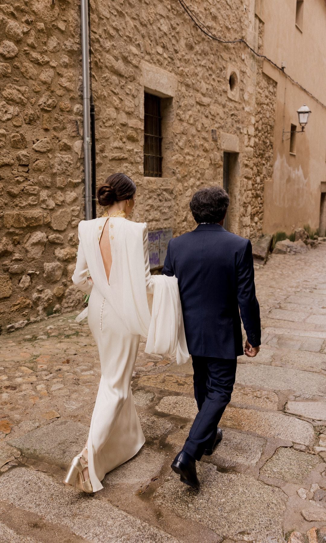 Vestido de novia Lorena Formoso bordados Luhar