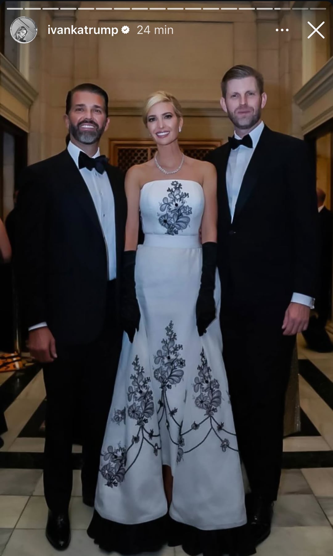 Ivanka Trump y sus hermanos