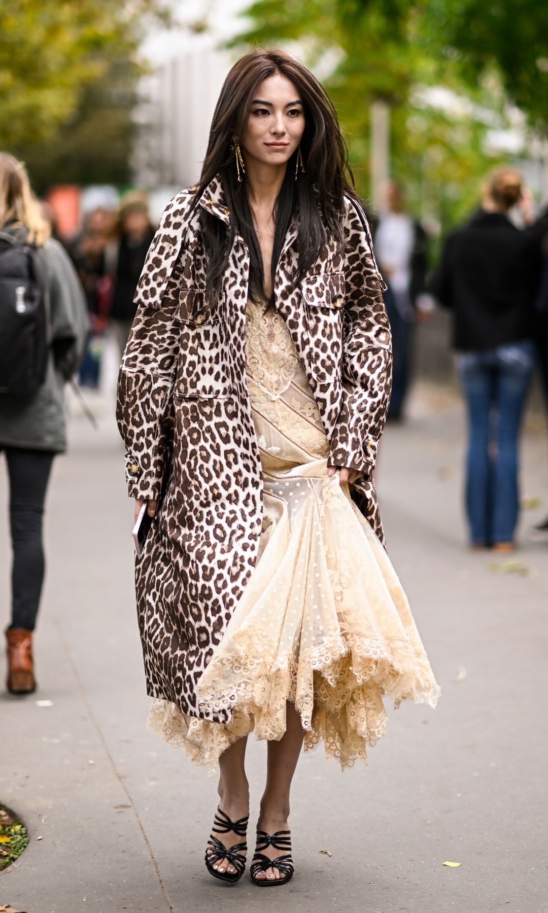 vestido boho con gabardina animal print