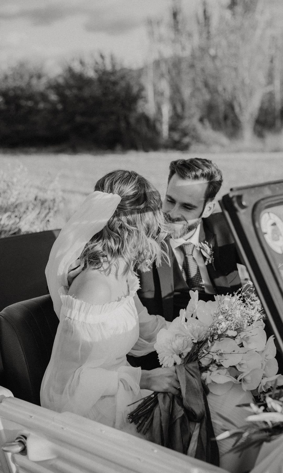 Vestido de novia con escote bardot