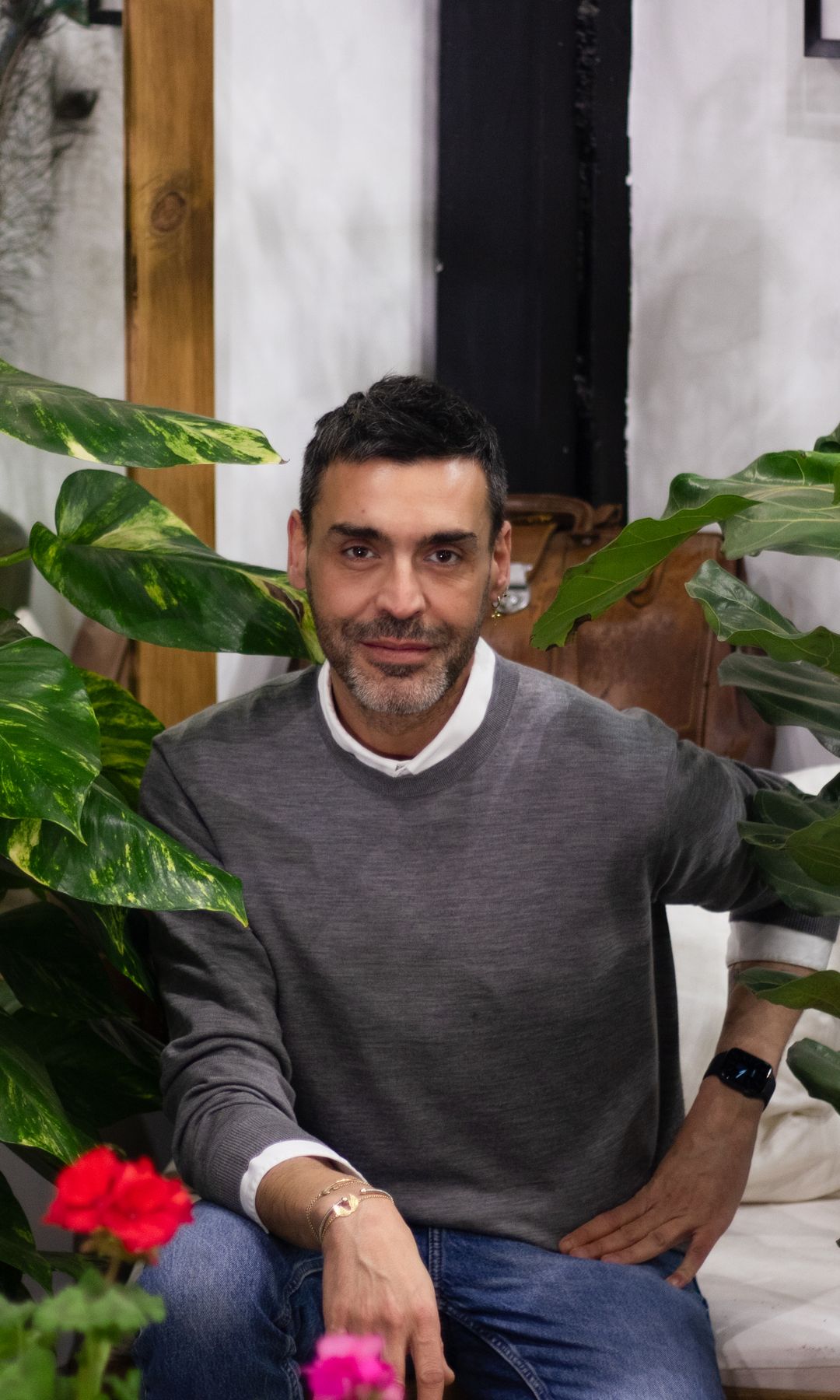 Gustavo Cota, dueño de la tienda de plantas tropicales en Madrid La Habitación Jungla