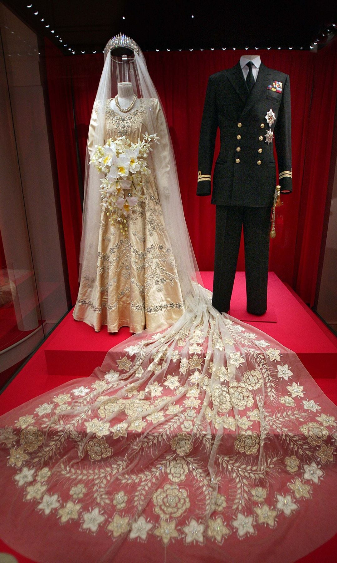 Vestido de novia de Isabel II