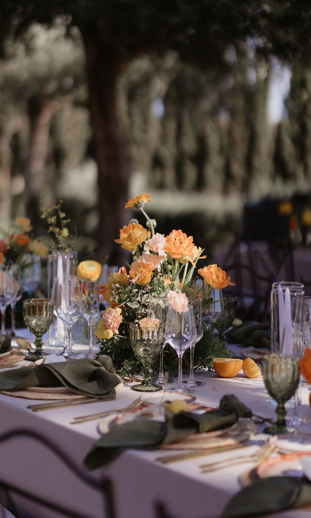 Decoración de boda con colores vivos