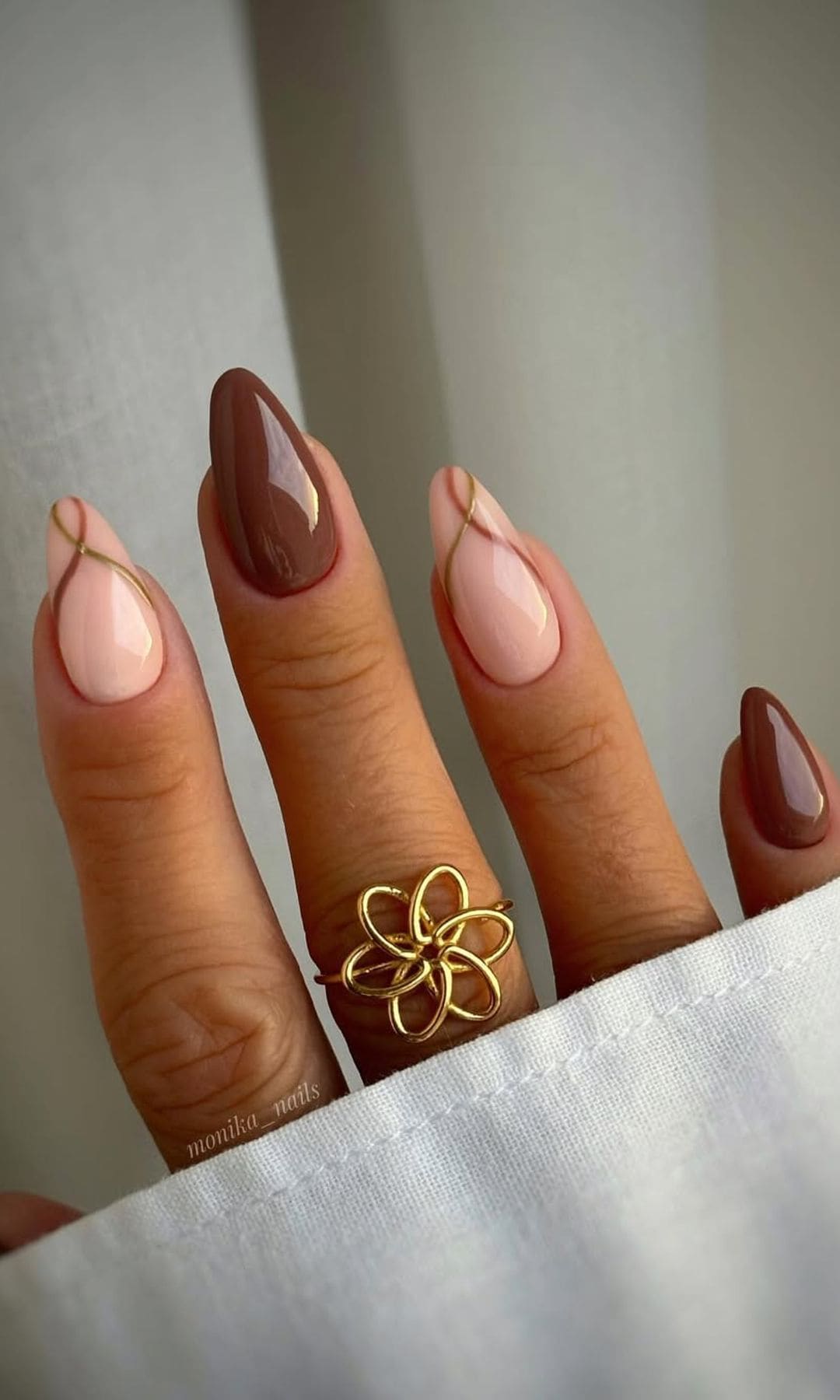 Manicura Mocha Mousse