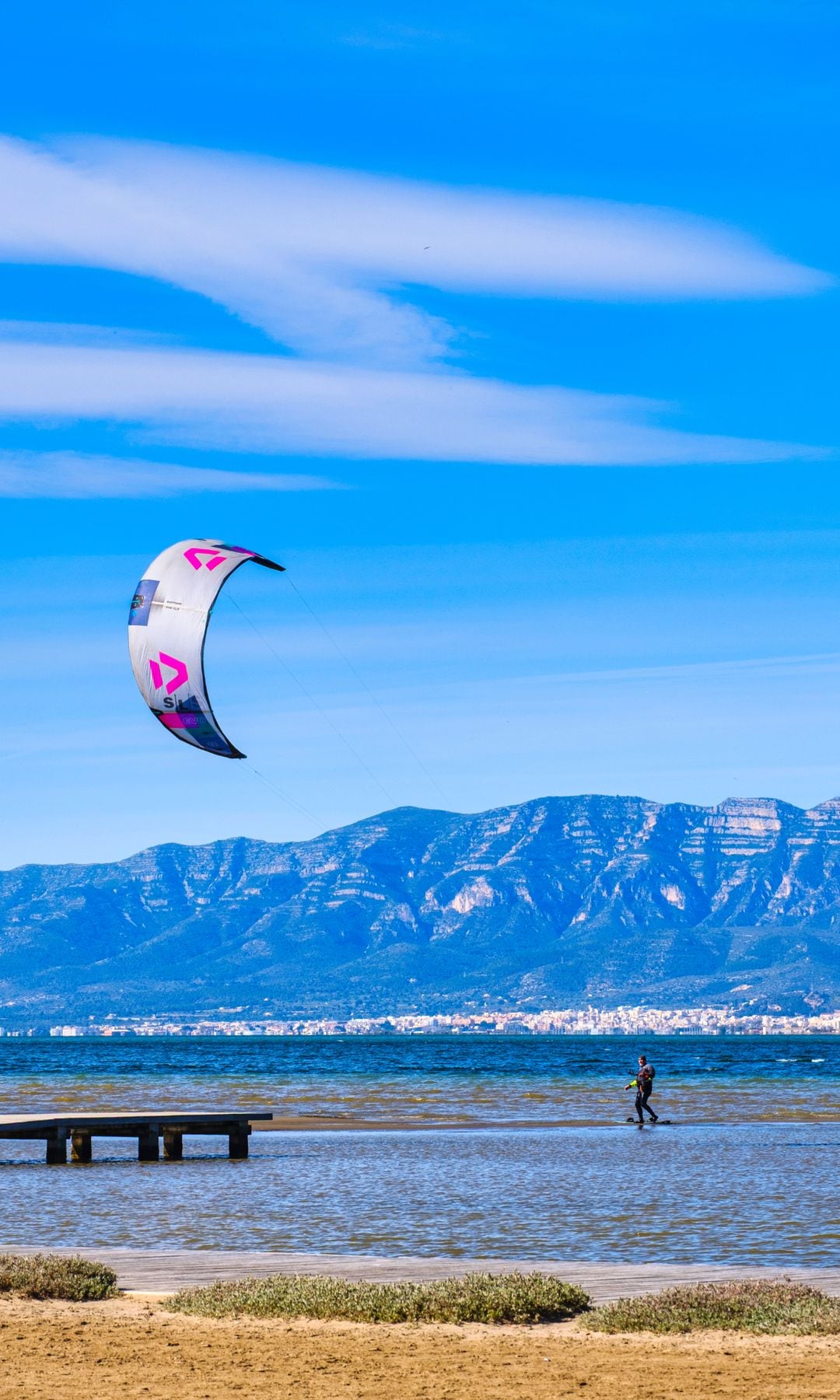 'Kitesurf' por el delta del Ebro