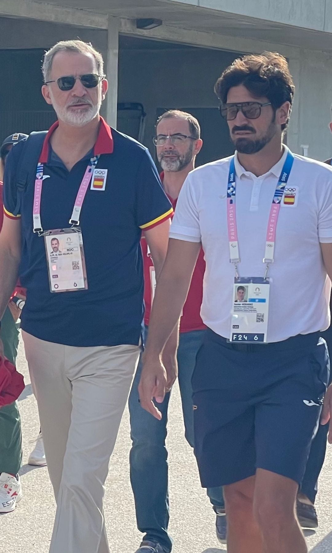 Javier Hernanz y el Rey Felipe durante los Juegos Olímpicos de Paris el 6 de agosto de 2024