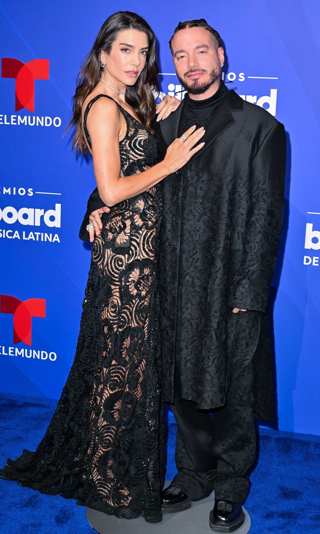 Valentina Ferrer y J Balvin