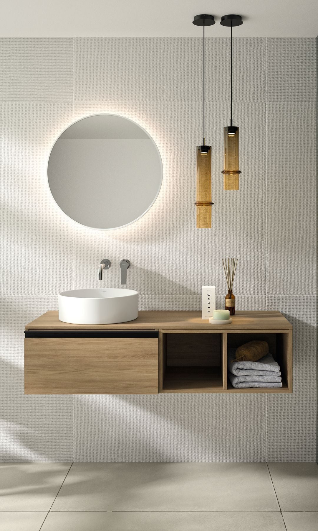 Baño con mueble de madera suspendido, espejo redondo retroiluminado y lámpara de techo 