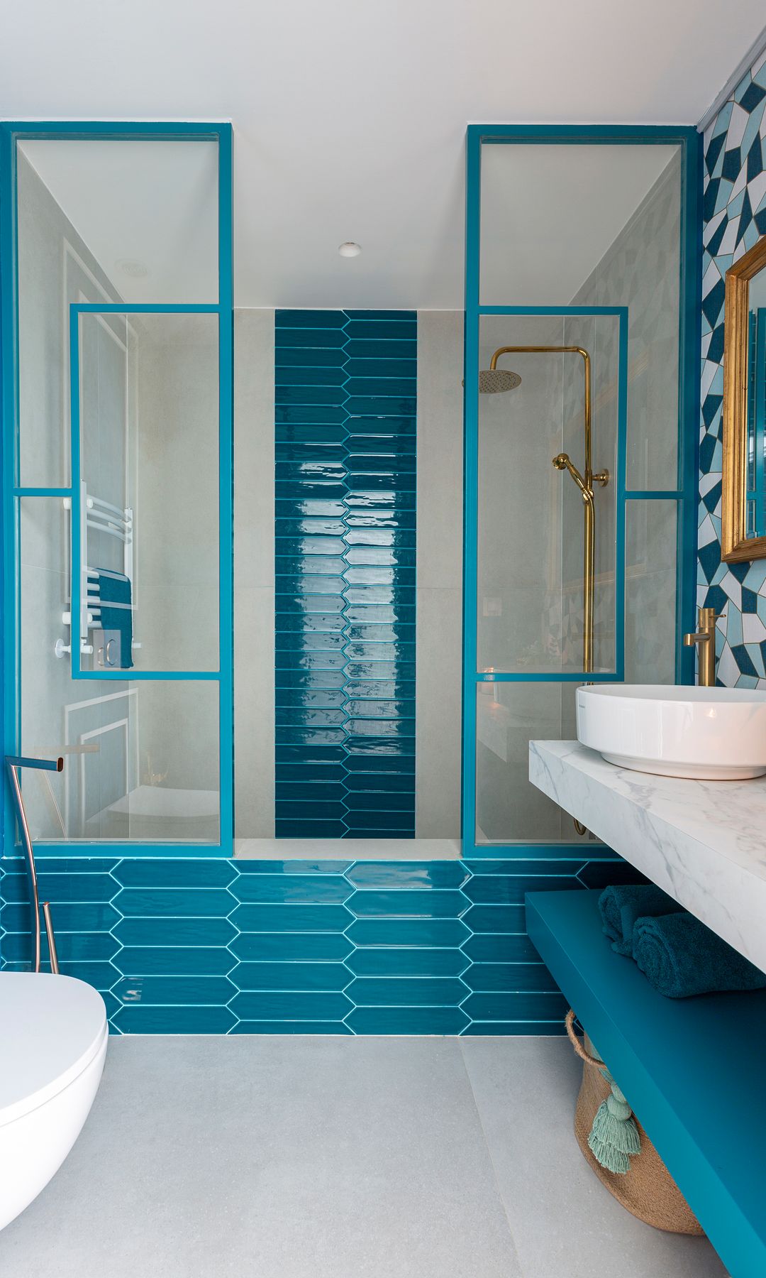 Baño decorado en azul