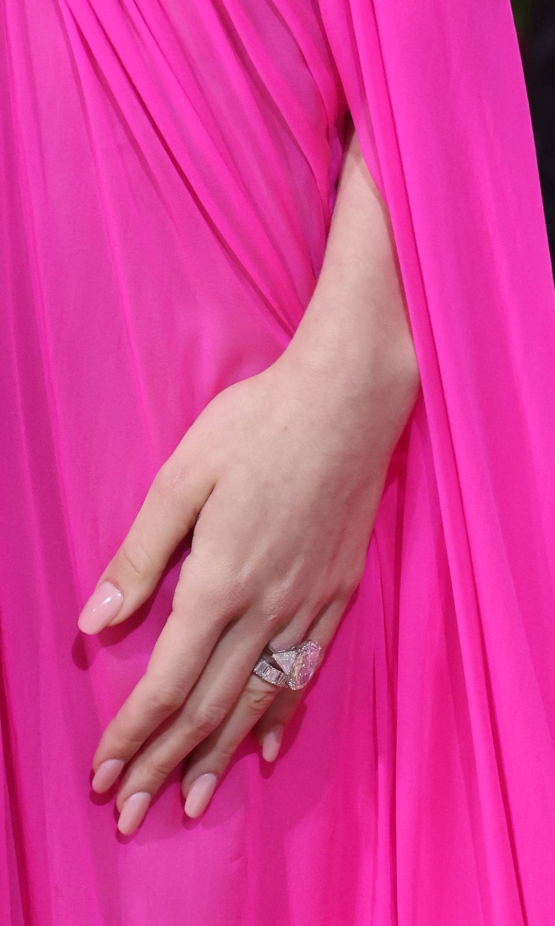 Anillo de compromiso de Nicola Peltz