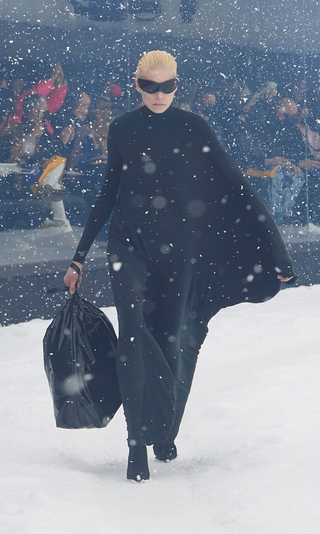 The Balenciaga garbage bag caused a sensation on all Internet