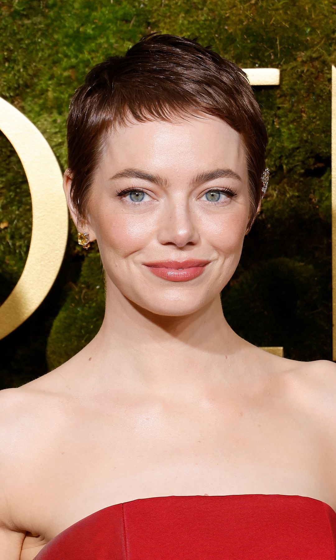 Emma Stone en los Globos de Oro 2025