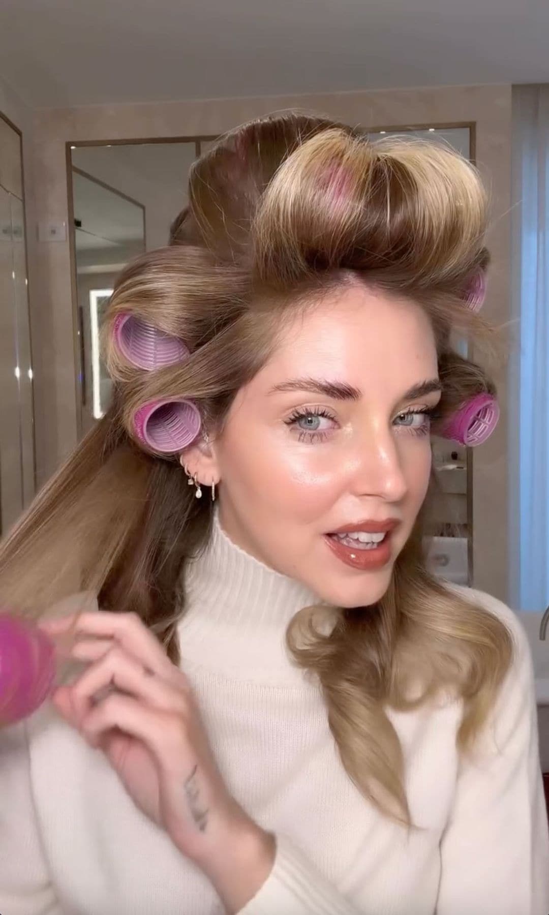 Chiara Ferragni y sus claves para hacer desde casa el icónico peinado ‘blowout’ de los 90