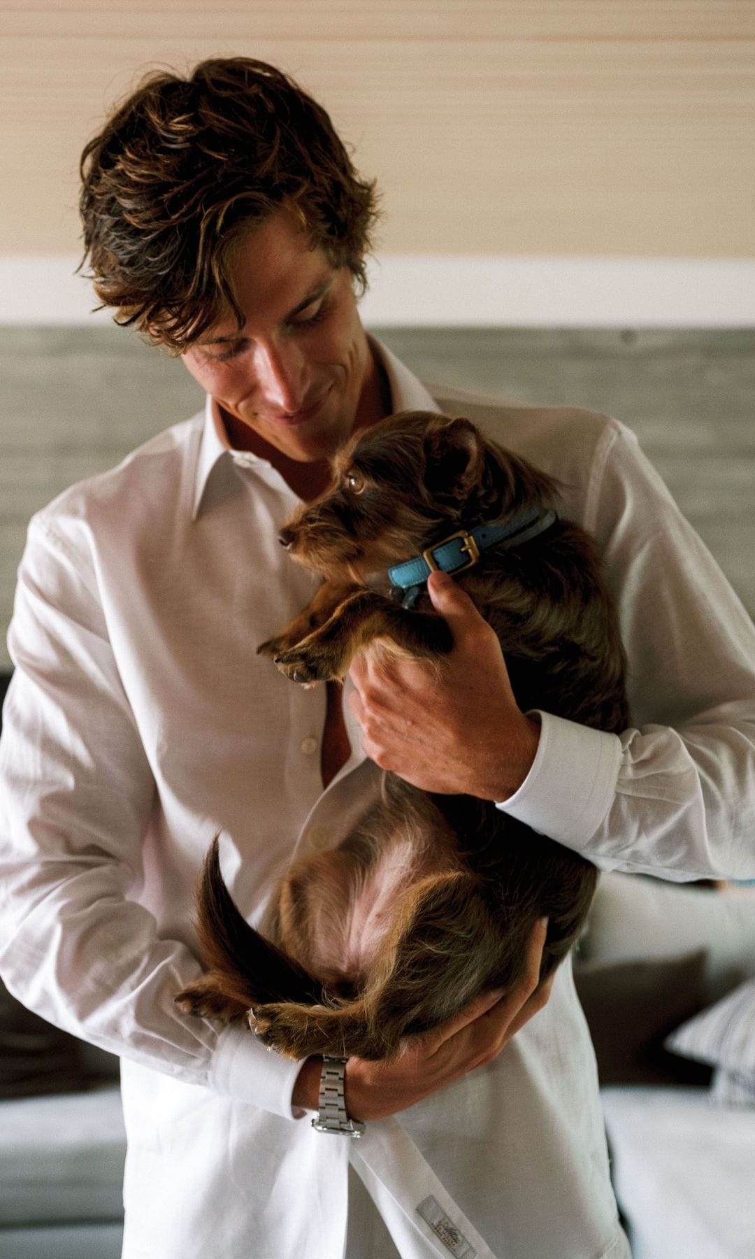 Nacho Aragón con su perro