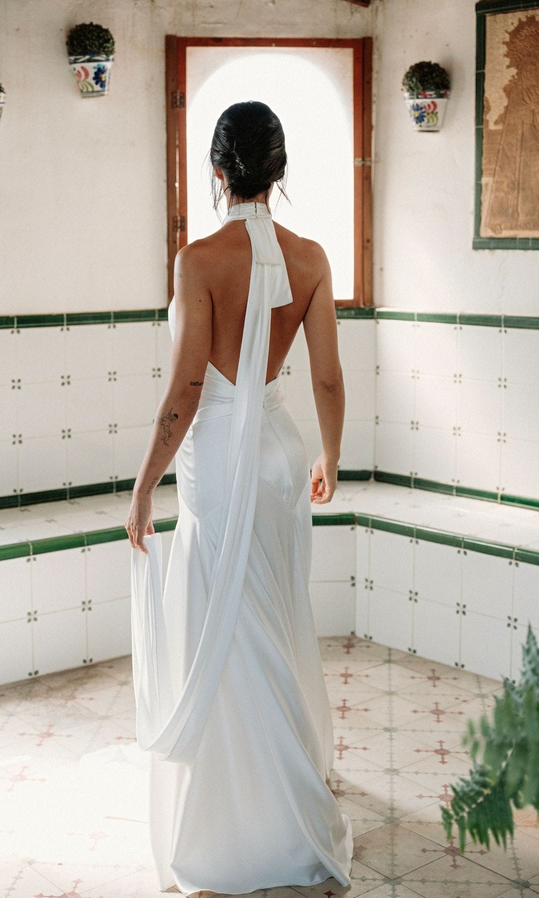 Vestido de novia halter de Pronovias